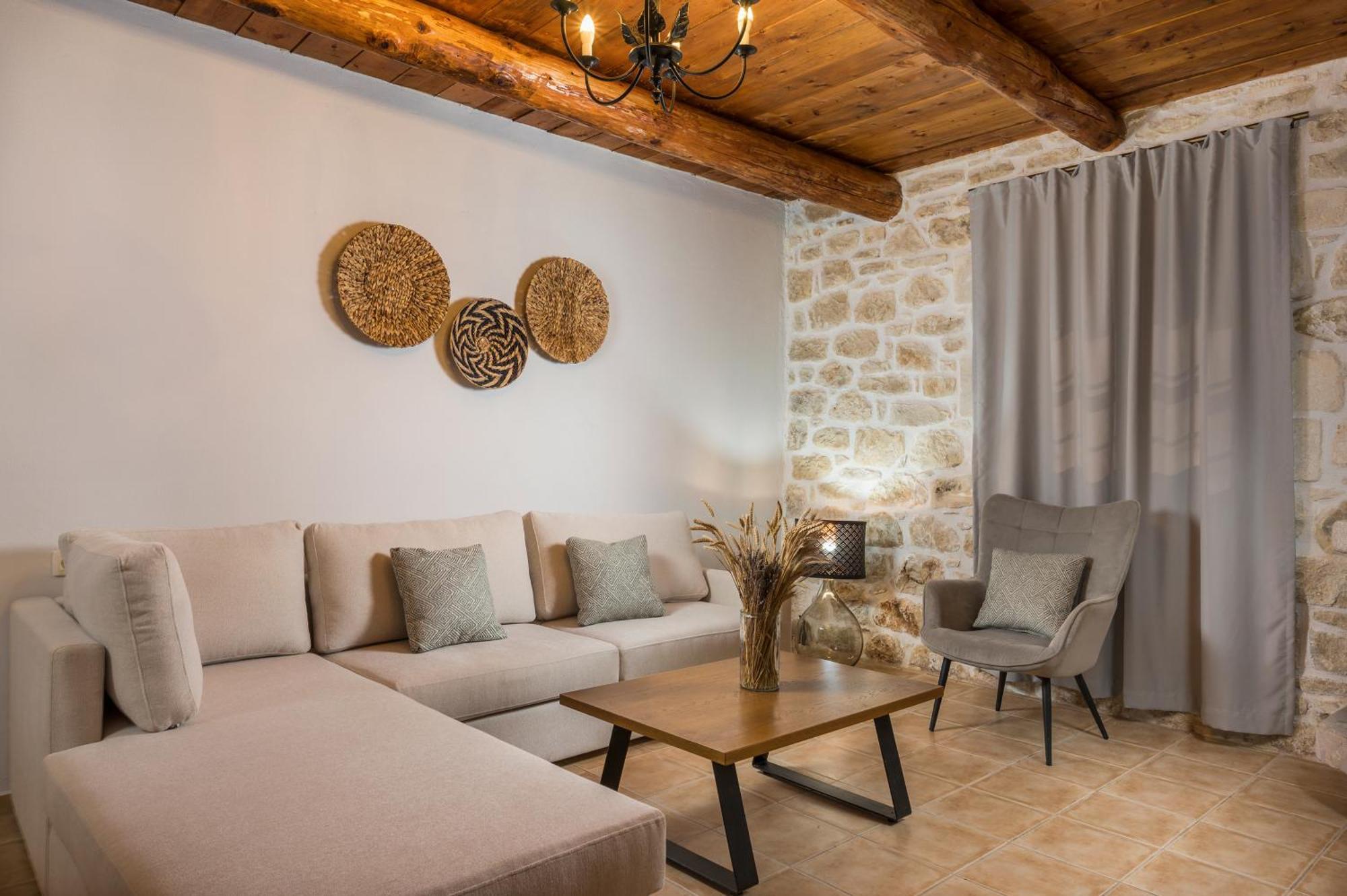 Kontis Village Filippos Bilik gambar